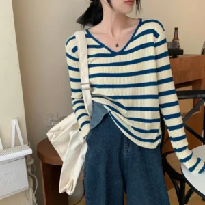 V-neck top with vertical blue line