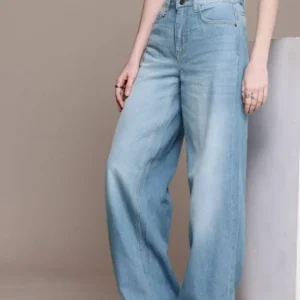 Light Blue Baggy Jeans